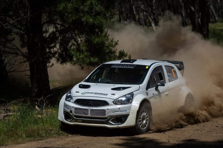 Gran trabajo de Griffin y Valantine en el Rally de Bathurst, Australia